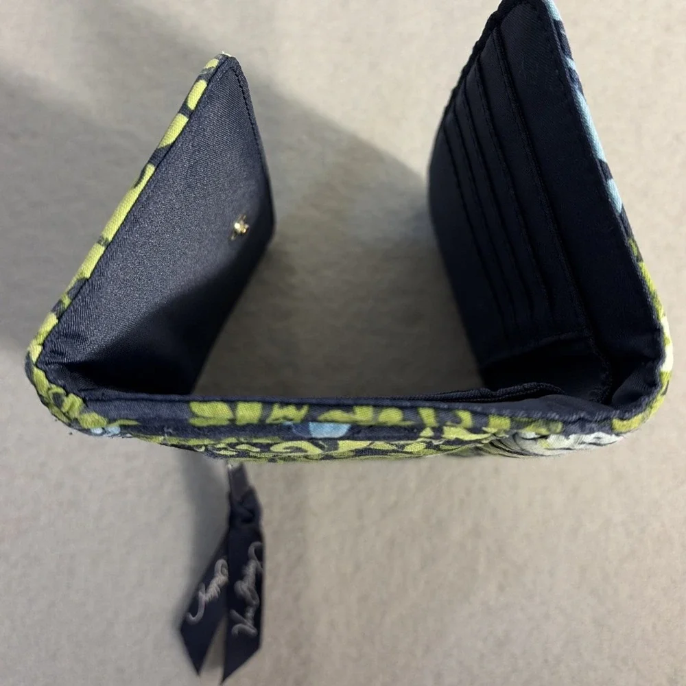 Vera Bradley  Trifold Wallet  Quilted Fabric Blue Green Summer Casual